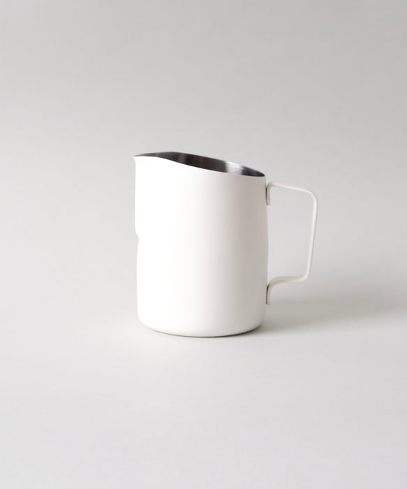 22oz WPM Pitcher with Wide Spout in Matte White “Blankenburg”