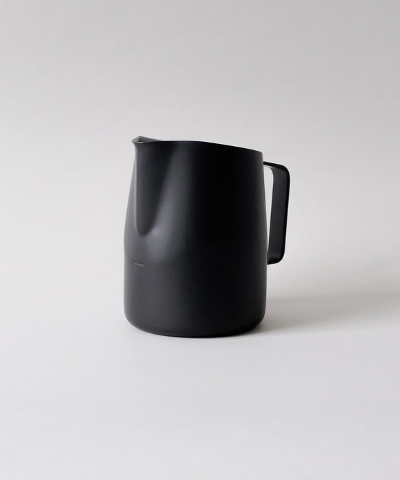 22oz WPM Pitcher with Wide Spout in Matte Black