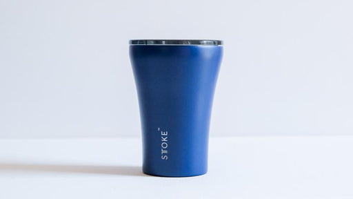 Sttoke reusable cup in magnetic blue with Lid